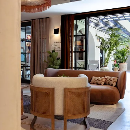 Nomad & Hotel 5*