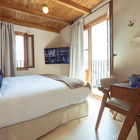 Hotel Nomad & 5*
