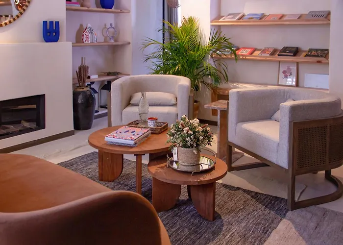 Nomad & Hotel 5*