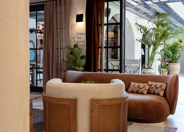 Nomad & Hotel 5*