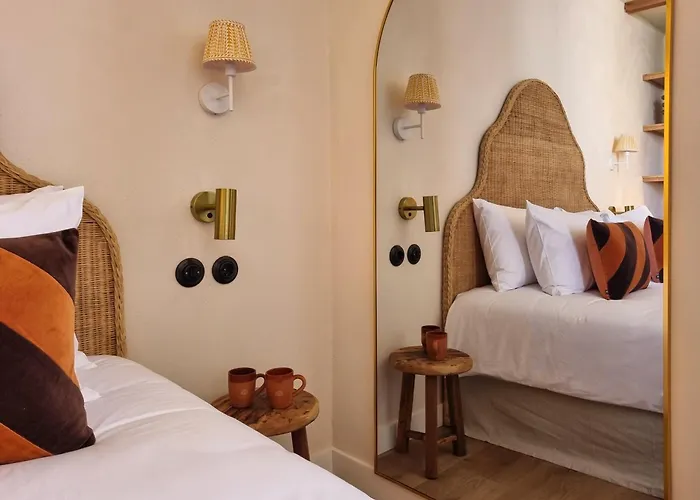 Hotel Nomad &