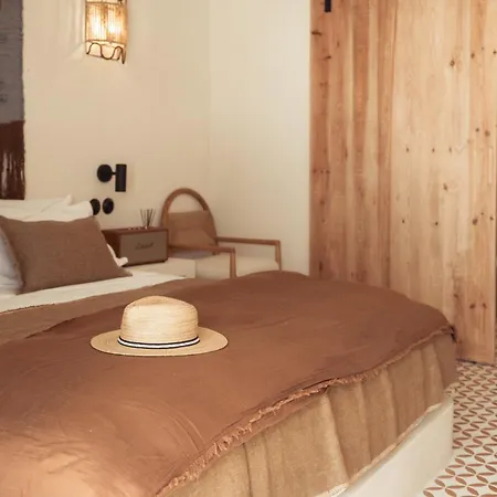 Nomad & Hotel 5*