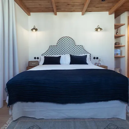 Hotel Nomad &