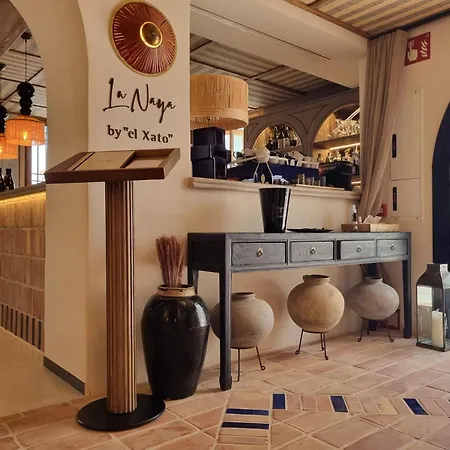 Nomad & Hotel 5*