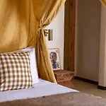 Hotel Nomad & 5*