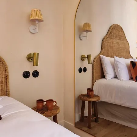 Hotel Nomad &
