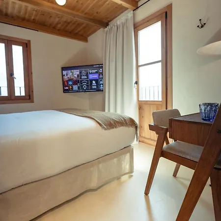 Nomad & Hotel 5*
