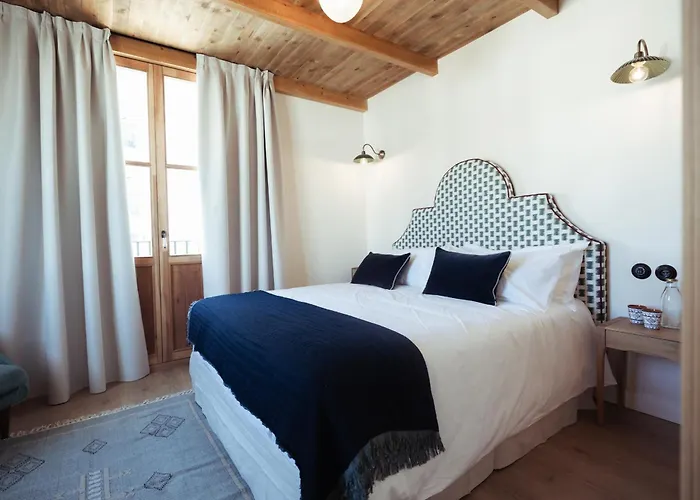 Nomad & Hotel